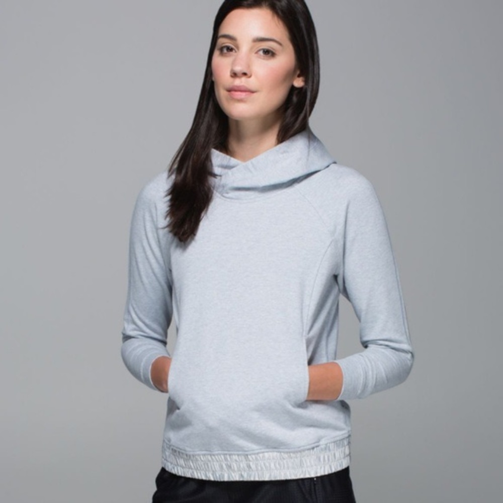 Lululemon sweatshirt hoodie size 2 gray “All good”